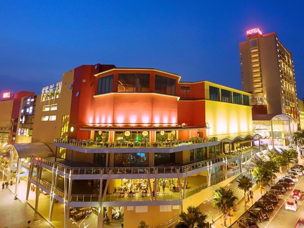 Palm Seremban Hotel Экстерьер фото
