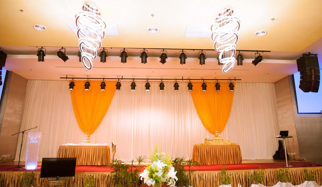 Palm Seremban Hotel Экстерьер фото